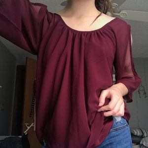 Flowy maroon top ❣️